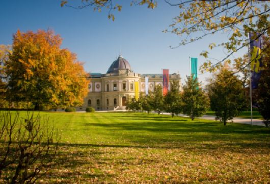 大喷泉+花钟+圣皮埃尔大教堂+Initium Watches【精品包车，私享空间，上门接送，轻松出行】