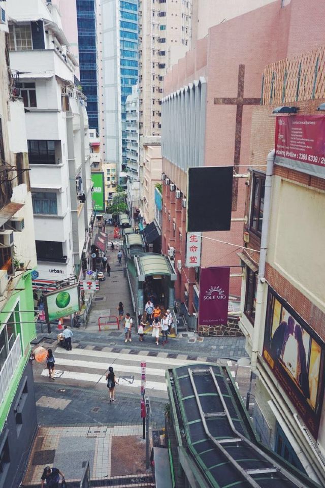 Central to Mid-Levels Escalator