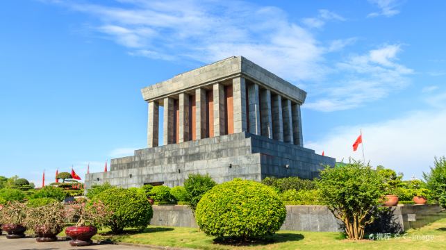 <8天>【全程5钻酒店｜越南越美】·全景越南纯玩团：河内+下龙湾+会安+胡志明+含接送机＆境内段机票+含景点门票+越南风味美食+体验钓螃蟹+乘船游览湄公河+泛舟下龙湾+观赏印象会安实景秀