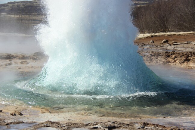 冰岛间歇喷泉