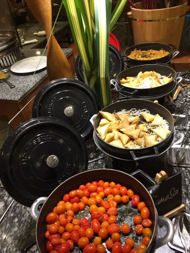 탄중아루 해변