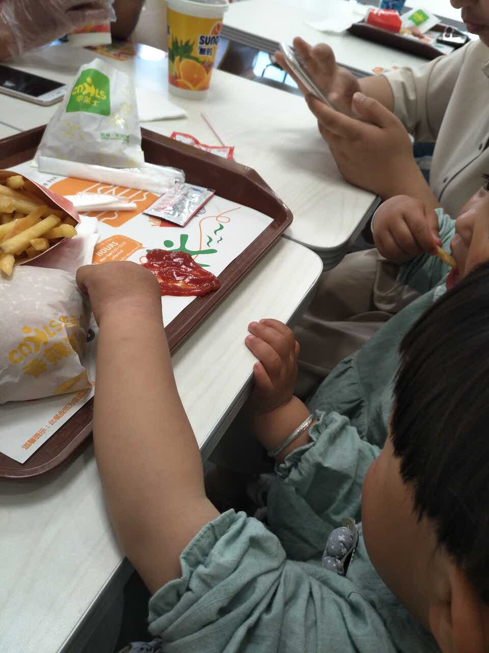 华莱士·全鸡汉堡(光明店)餐厅图片