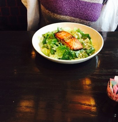 Red Robin America's Gourmet Burgers & Brews