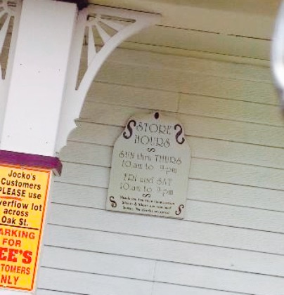 Lee's Famous Recipe Chicken