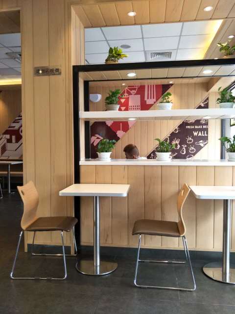 华莱士·全鸡汉堡(八坼店)