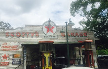 The Barn and Scotty's Garage餐厅图片