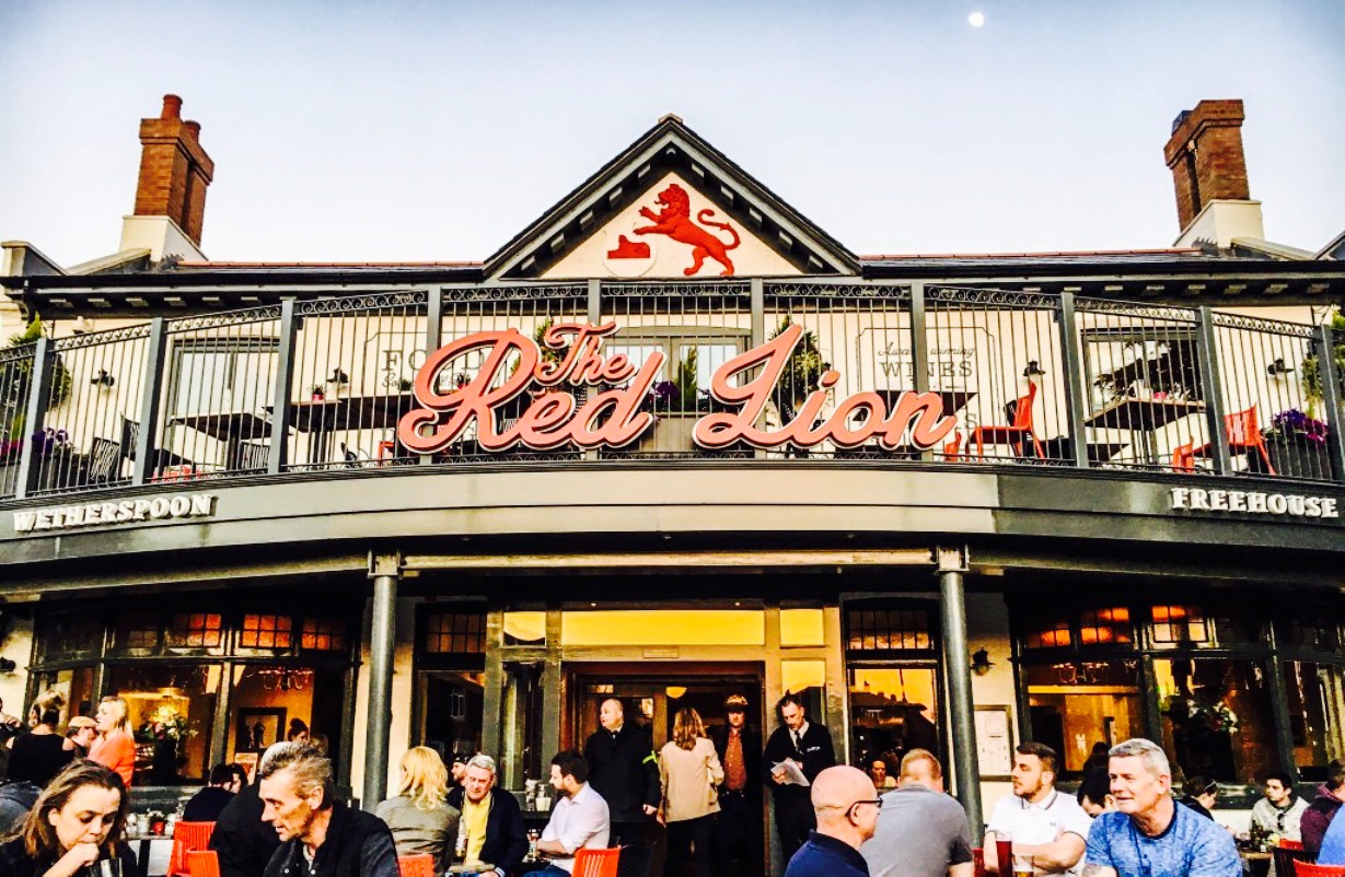 The Red Lion - JD Wetherspoon, Public House
