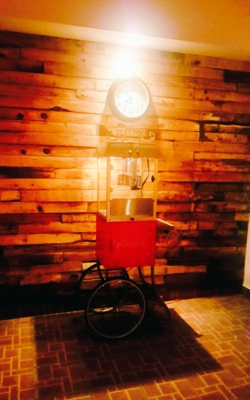 Baru-Queb-go Cinema Café