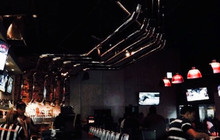Hooligans Lincoln Plaza餐厅图片