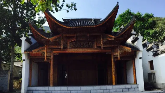 白羊水灣人文山莊