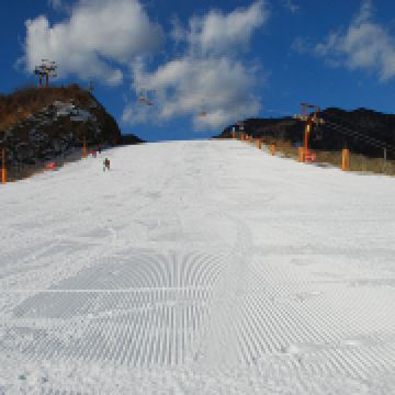 华体会- 华体会体育官方网站- 华体会体育APP下载哈尔滨亚布力滑雪攻略：滑雪场选择、价格及初学者注意事项