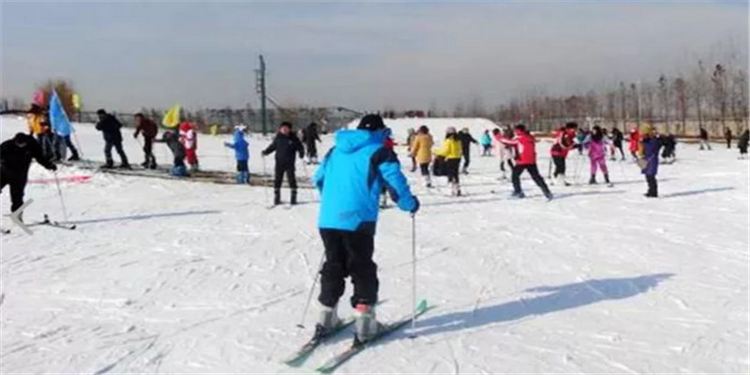 双板滑雪关键技术之换刃华体会- 华体会体育- 华体会体育官网