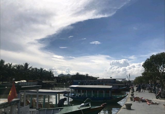 Thu Bon River