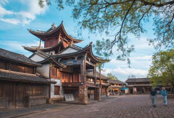 大理古城+沙溪古镇+洱海一日游【丽江出发+专车接送+导游】【丽江直达大理，省时高效，古城韵味即刻开启】