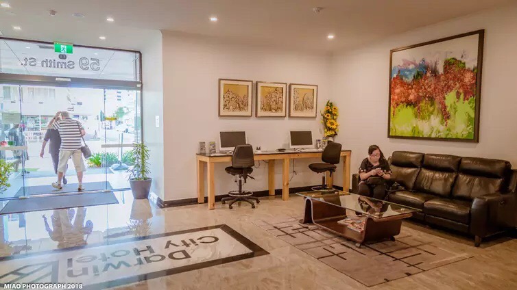 Salvatores Cafe餐厅图片