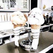 明小牛是好同學