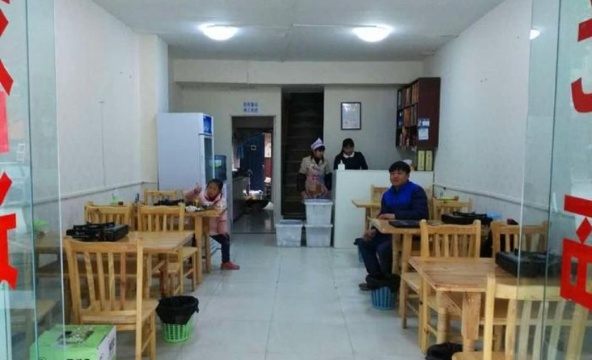 红亮杀猪饭(龙山大道店)