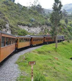 昆卡游记图文-登雪山 坐火车 昆卡养老 - 厄瓜多尔狂欢节自驾游