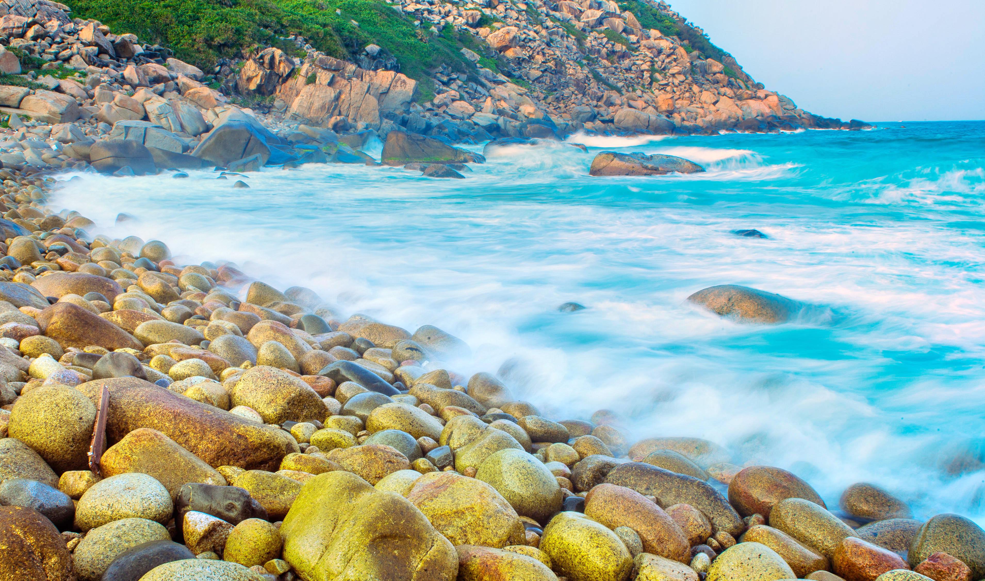 2-Day Wanning Tour: Natural Coastal Charm of Shen Zhou Peninsula and Dahua Jiao
