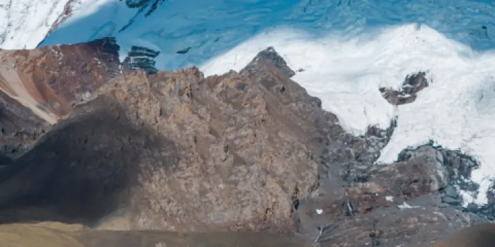乃欽康桑雪山冰川旅遊區