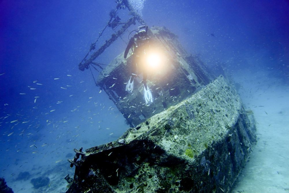 马来西亚仙本那沉船潜水