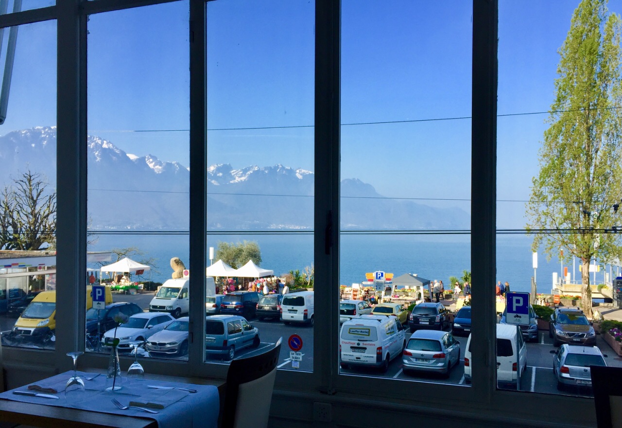非常棒的湖畔酒店Spendid Hotel Montreux
