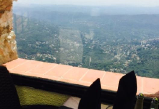 Les Grands Hommes美食图片