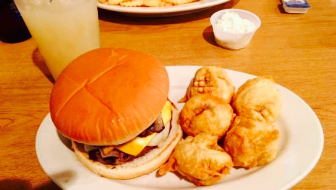 River View Tavern餐厅图片