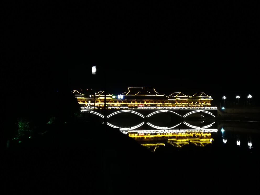剑阁廊桥夜景
