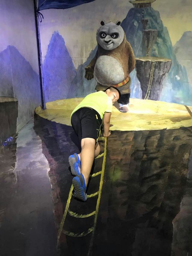 Qujiang Polar Ocean Park