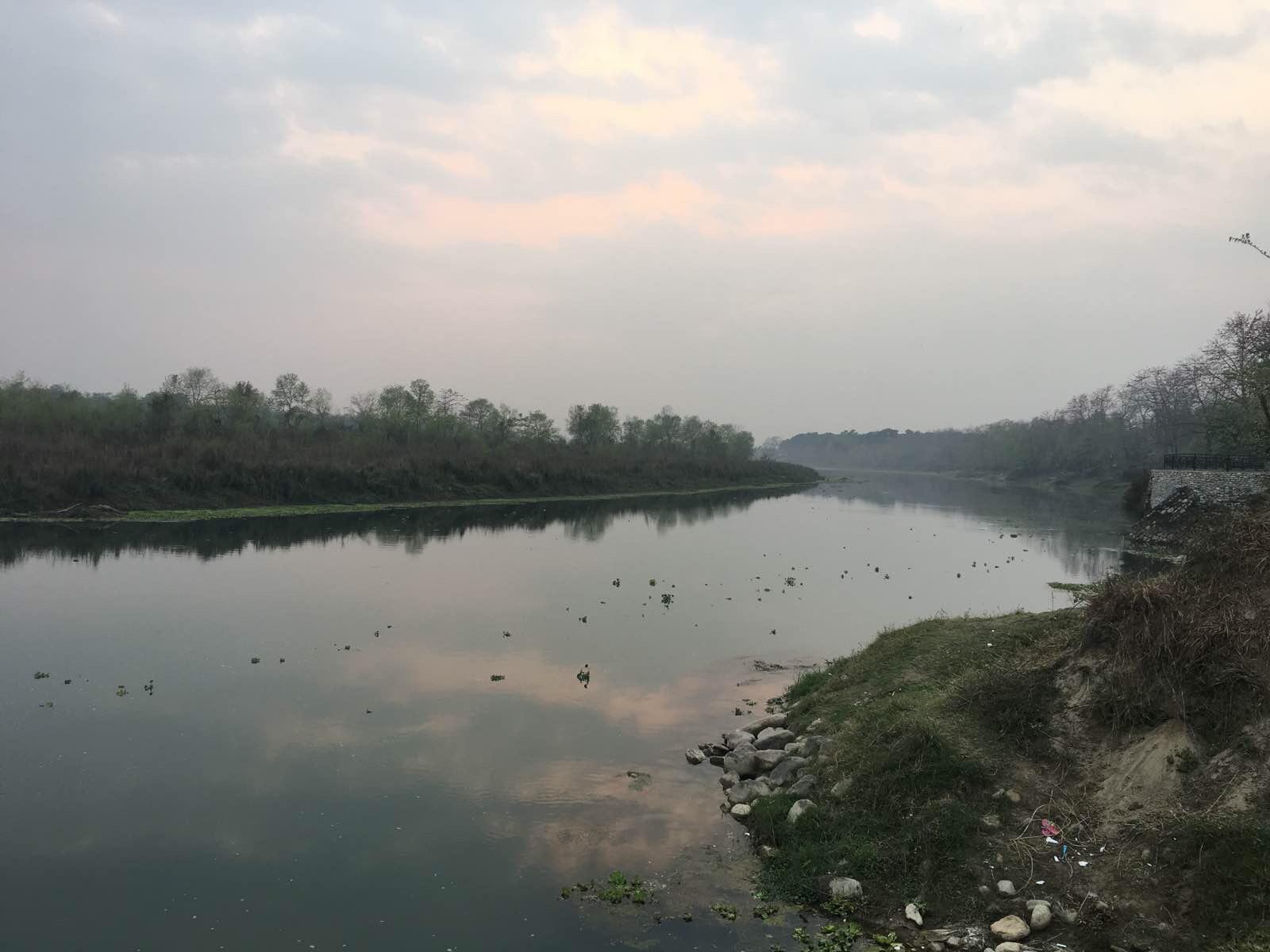 尼泊尔游记-奇旺NARAYANI 河边观落日