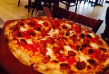 Anthony's Coal Fired Pizza美食图片