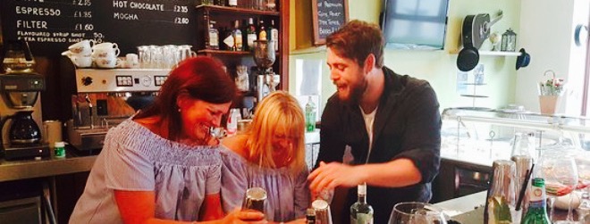 Lounge Coffee Bar & Cafe