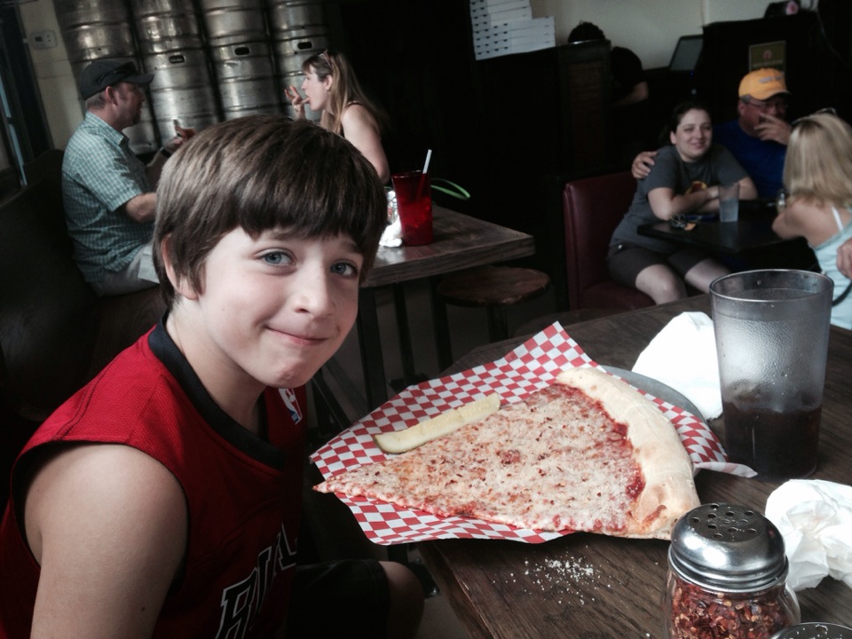 600 Degrees Pizzeria & Drafthouse