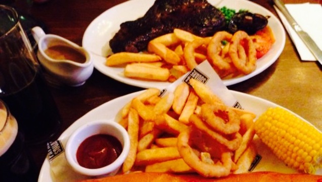 Plough Inn, Greene King Pub & Carvery餐厅图片