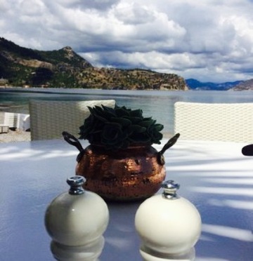 Kumlubuku Yacht Club餐厅图片