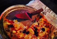 Three Guys Pizza Pies美食图片