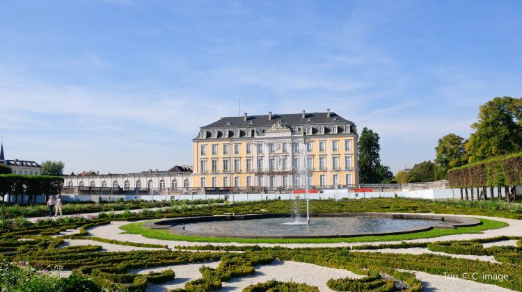 Schloss Augustusburg Travel Guidebook Must Visit Attractions In