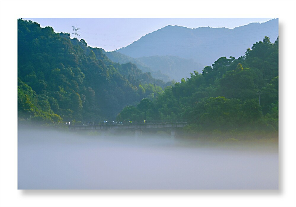 雾漫小东江       拍摄于湖南郴州东江湖