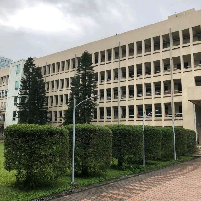 国立台湾師範大学附属高級中学のレビュー国立台湾師範大学附属高級中学のよくある質問