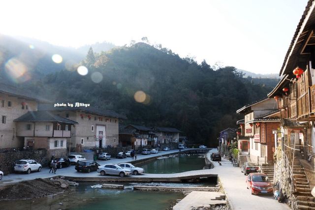 塔下村