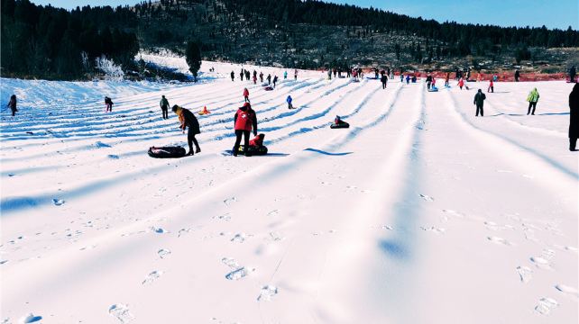 泰西雪山峪滑雪场