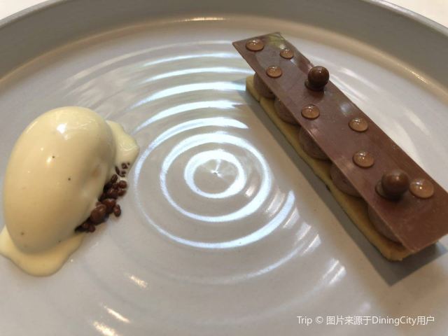 Brasserie 1893 (Waldorf Astoria Beijing)