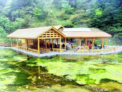 药池沸泉