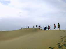 塔克拉玛干沙漠-尉犁-凹凸曼和小伙伴