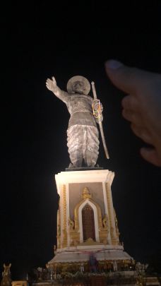 湄公河边公园-万象-圣皮埃尔-勒穆捷史万岁