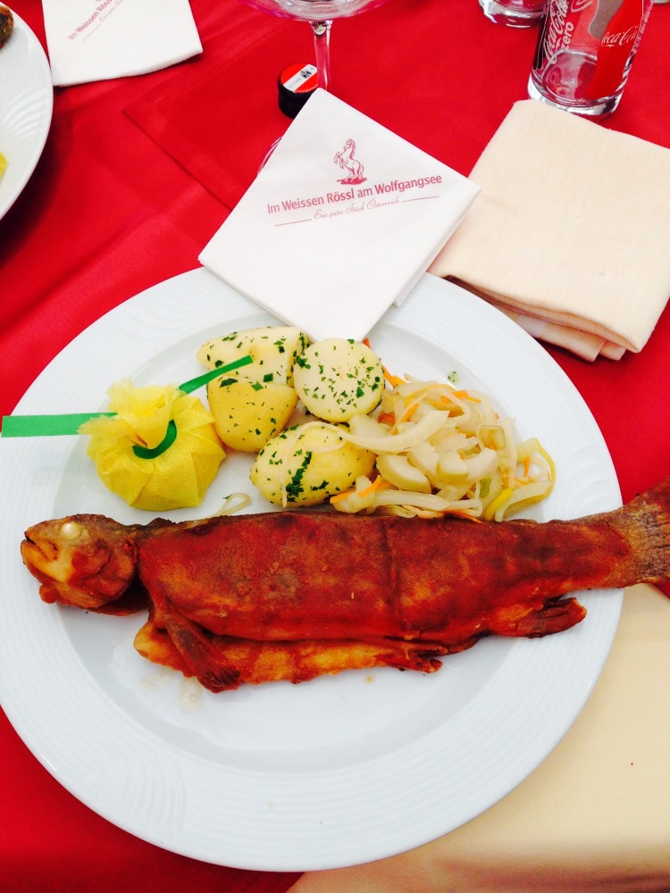 Weisses Roessl餐厅图片