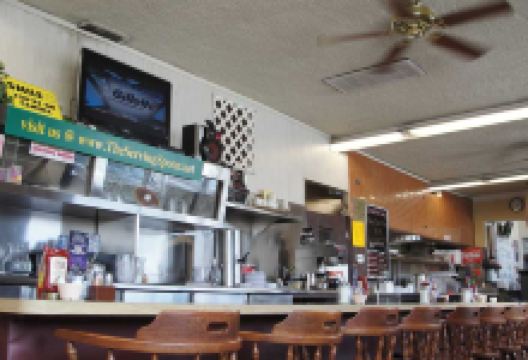 The Serving Spoon Restaurant美食图片