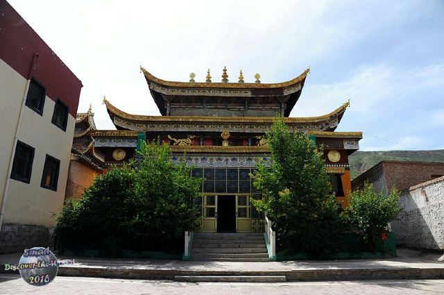 隆務寺
