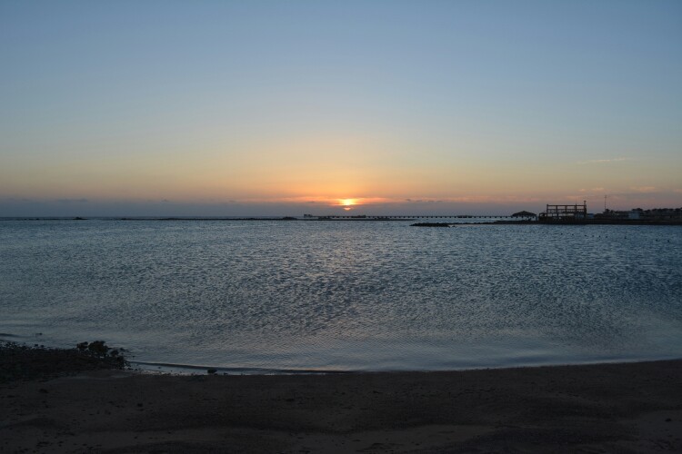 红海的清晨